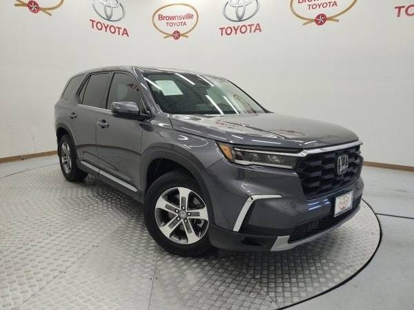 Honda Pilot with VIN: 5FNYG2H4XSB001372
