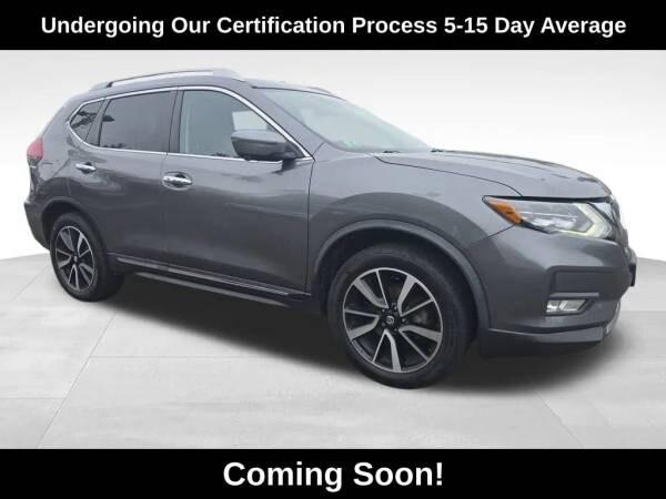 Nissan Rogue with VIN: JN8AT2MV1JW328768