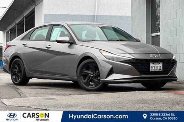 Hyundai Elantra with VIN: KMHLM4AJ2PU040403
