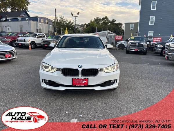 BMW 3 Series with VIN: WBA3B9C53FF589776