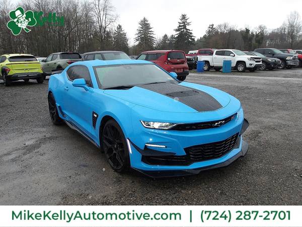Chevrolet Camaro with VIN: 1G1FH1R7XN0107758