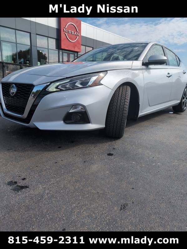 Nissan Altima with VIN: 1N4BL4FVXKC216178
