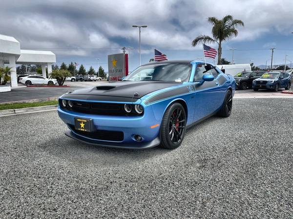 Dodge Challenger with VIN: 2C3CDZFJ0JH288674