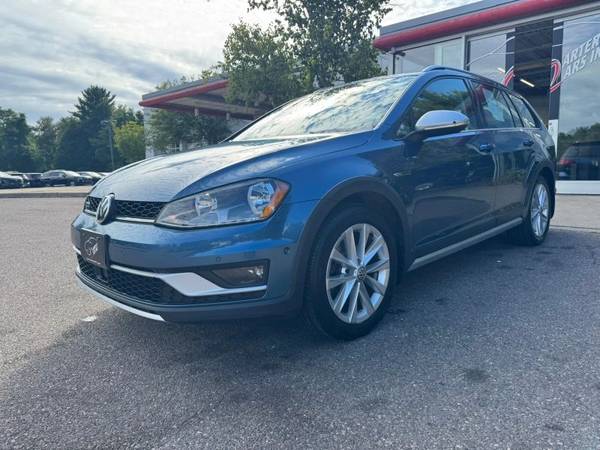 Volkswagen Golf Alltrack with VIN: 3VWH17AU3HM519544