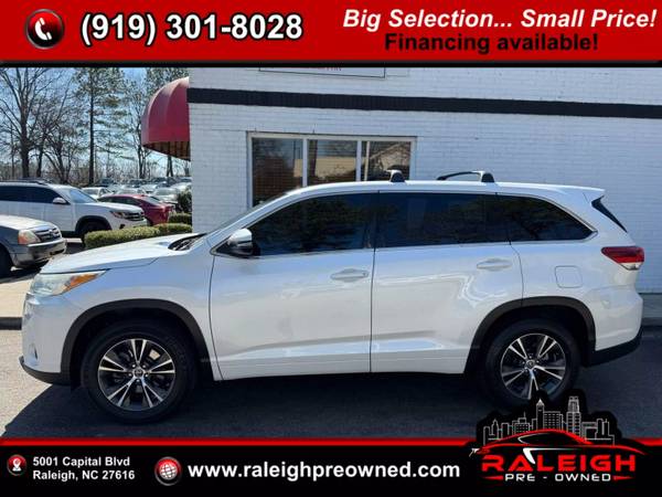 Toyota Highlander with VIN: 5TDZARFH8JS036877
