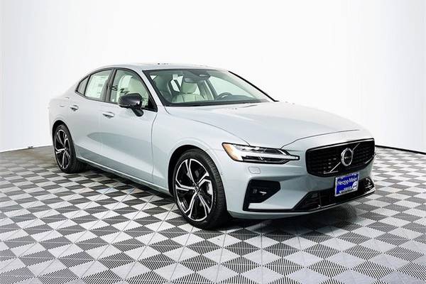 2024 Volvo S60 B5 Plus