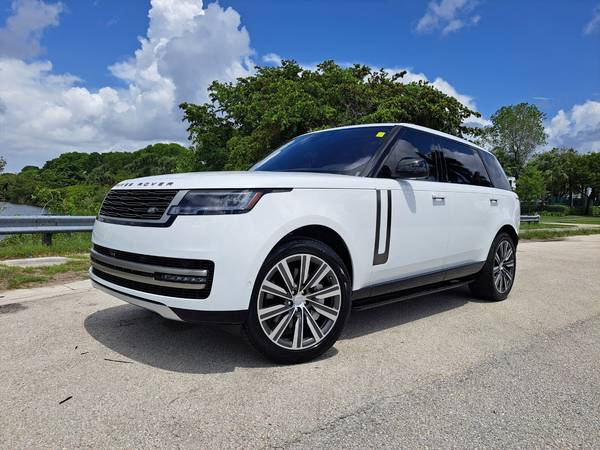 Land Rover Range Rover with VIN: SALKPBE74PA020593
