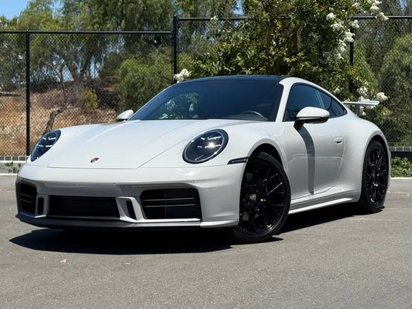 Porsche 911 with VIN: WP0AA2A99SS206841