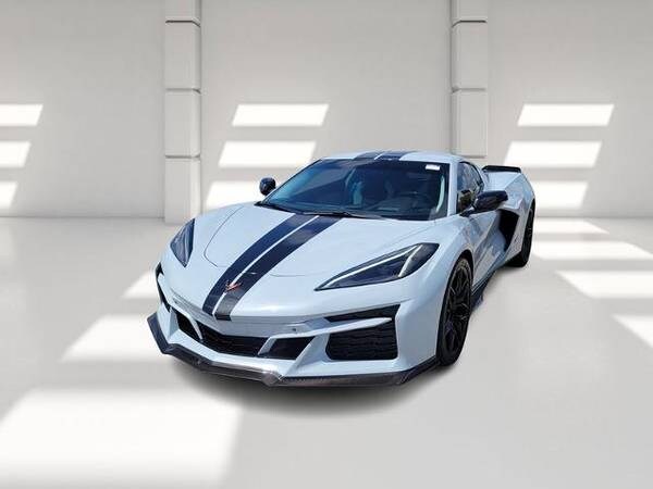 Chevrolet Corvette with VIN: 1G1YF2D39P5602791