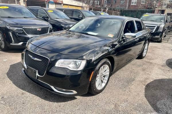 2018 Chrysler 300 Touring