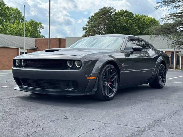 Dodge Challenger with VIN: 2C3CDZFJ6MH521185