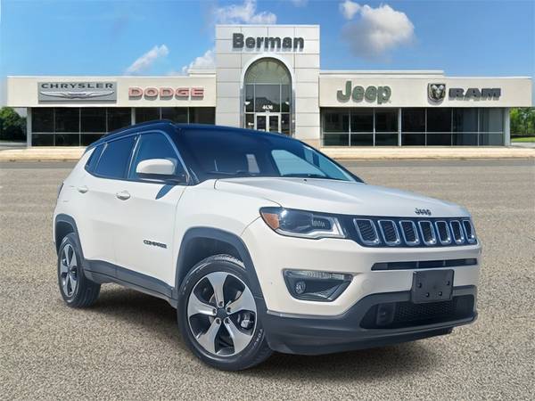 Jeep Compass with VIN: 3C4NJDBB6LT158200