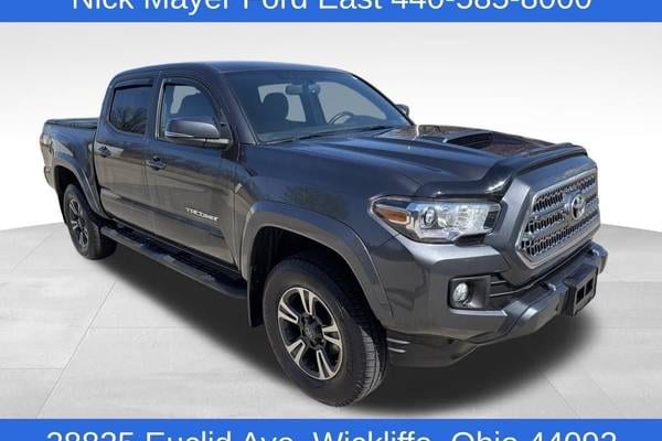 2017 Toyota Tacoma TRD Sport  Double Cab