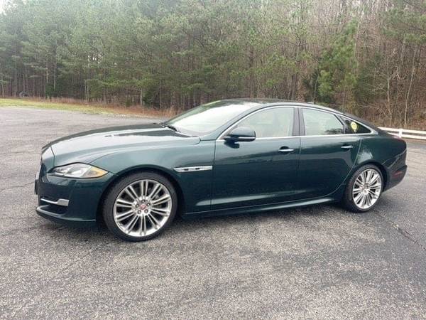 Jaguar XJ with VIN: SAJWA1C74H8W10522
