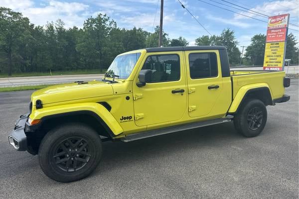 2024 Jeep Gladiator Sport S  Crew Cab