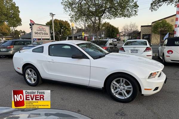 2011 Ford Mustang V6 Coupe