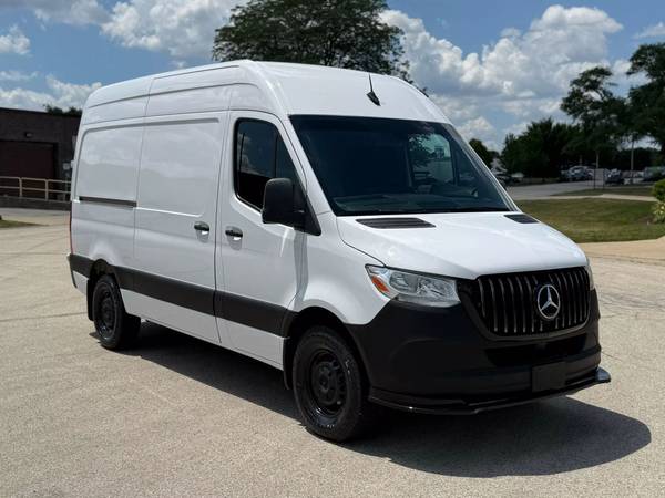 Mercedes-Benz Sprinter with VIN: W1W4EBHY8LT034557