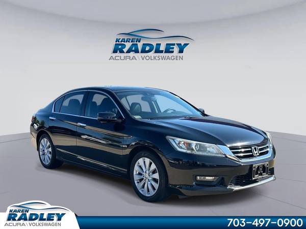 Honda Accord with VIN: 1HGCR3F83FA021205
