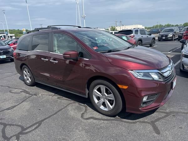 Honda Odyssey with VIN: 5FNRL6H75KB104569