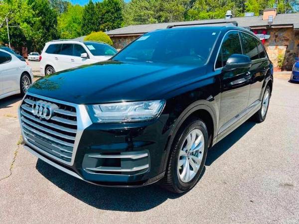 Audi Q7 with VIN: WA1LAAF78KD012216