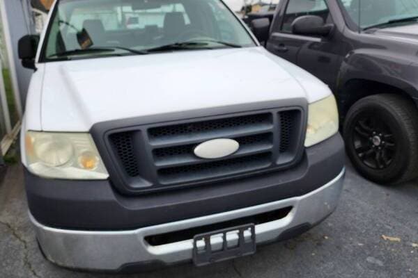 2006 Ford F-150 STX  Regular Cab