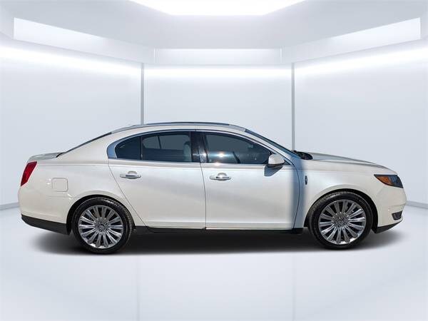 Lincoln MKS with VIN: 1LNHL9DK4FG601322