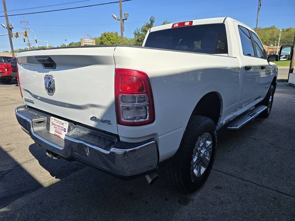 Ram 2500 with VIN: 3C6UR5DL5RG100961