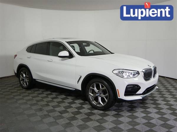BMW X4 with VIN: 5UX2V1C06M9E77837