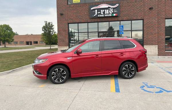 Mitsubishi Outlander PHEV with VIN: JA4J24A55JZ049542