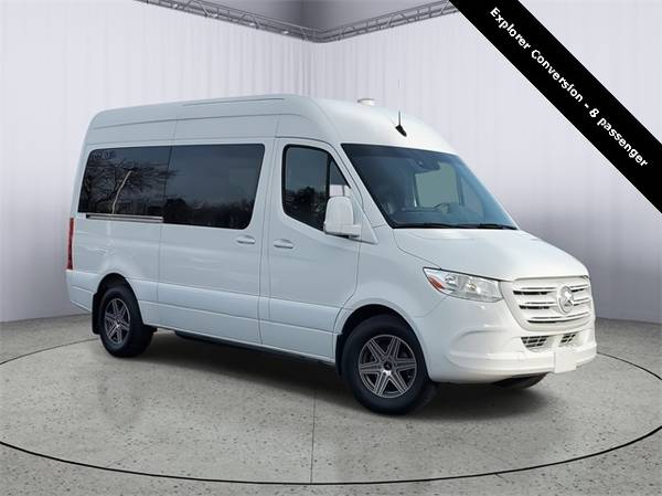 Mercedes-Benz Sprinter with VIN: W1Y4EBHY8MT056485