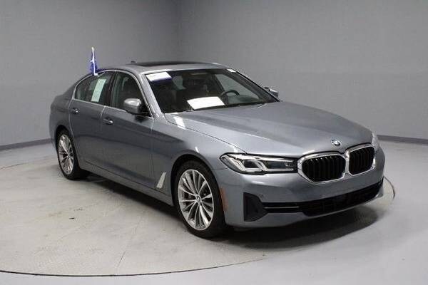 BMW 5 Series with VIN: WBA73BJ0XNWX55108