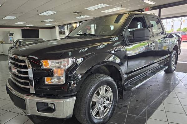 2017 Ford F-150 XLT  SuperCrew