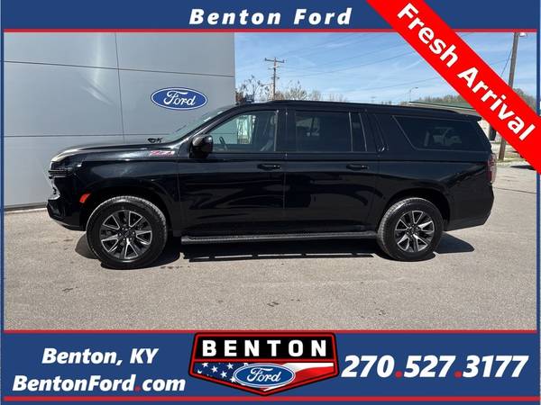 Chevrolet Suburban with VIN: 1GNSKDKD6NR265204