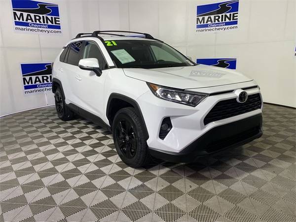 Toyota RAV4 with VIN: 2T3W1RFV5MW129173