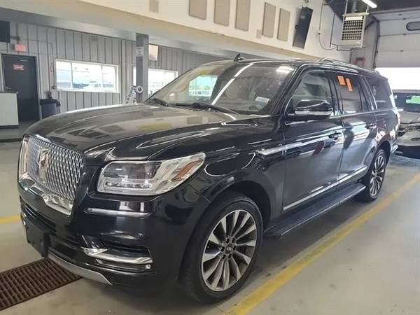 Lincoln Navigator with VIN: 5LMJJ3JT4KEL16978