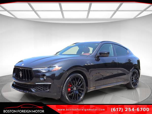 Maserati Levante with VIN: ZN661XUA1NX393801