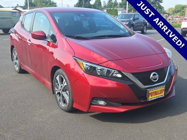Nissan LEAF with VIN: 1N4AZ1CV0NC554884
