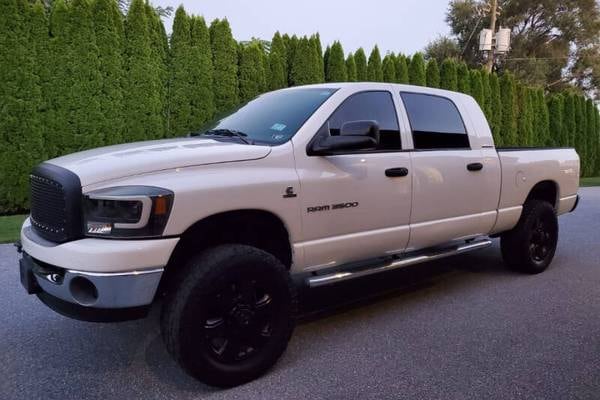 2006 Dodge Ram Pickup 3500 SLT Diesel Mega Cab