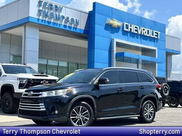 Toyota Highlander with VIN: 5TDKZRFHXHS220562