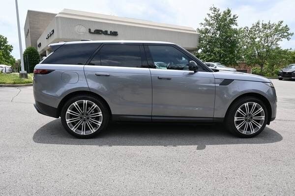Land Rover Range Rover Sport with VIN: SAL1P9EU7PA155187