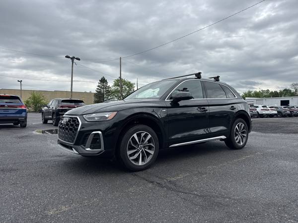 Audi Q5 with VIN: WA1EAAFY4P2101735