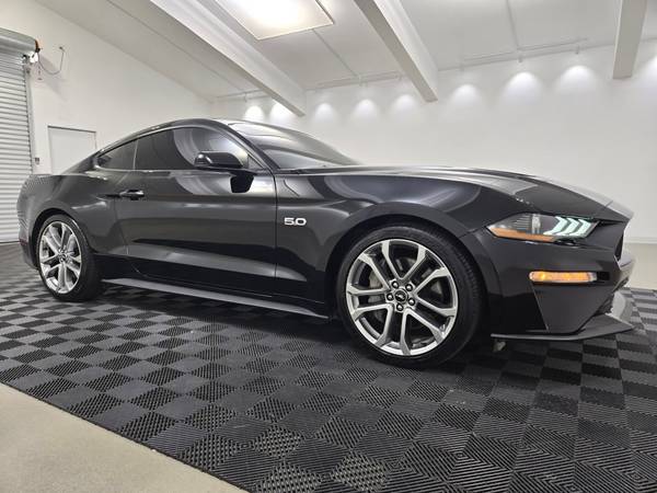 Ford Mustang with VIN: 1FA6P8CF9L5158600