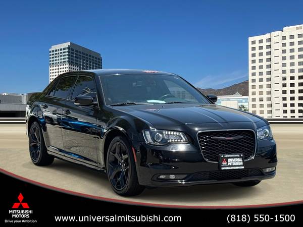 Chrysler 300 with VIN: 2C3CCABG4NH154366