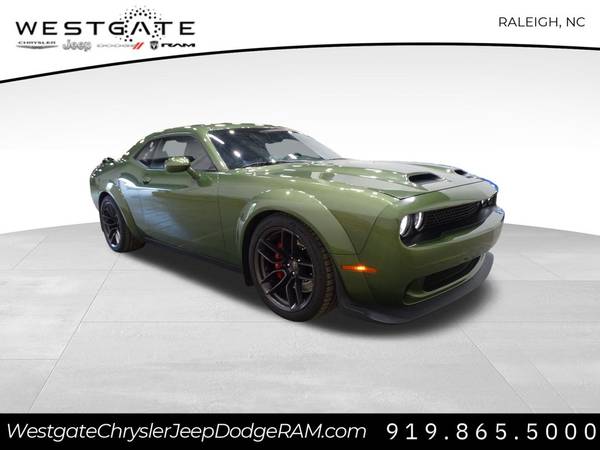 Dodge Challenger with VIN: 2C3CDZL95KH606249
