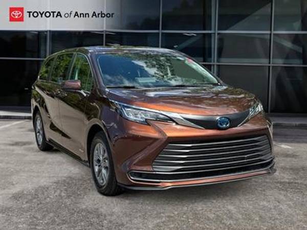 Toyota Sienna with VIN: 5TDKSKFC5MS021364