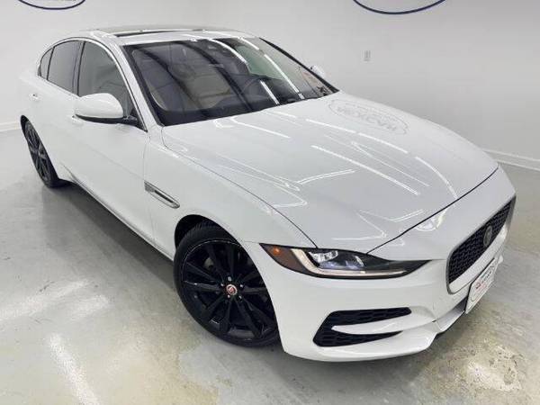 Jaguar XE with VIN: SAJAE4FX9LCP63673