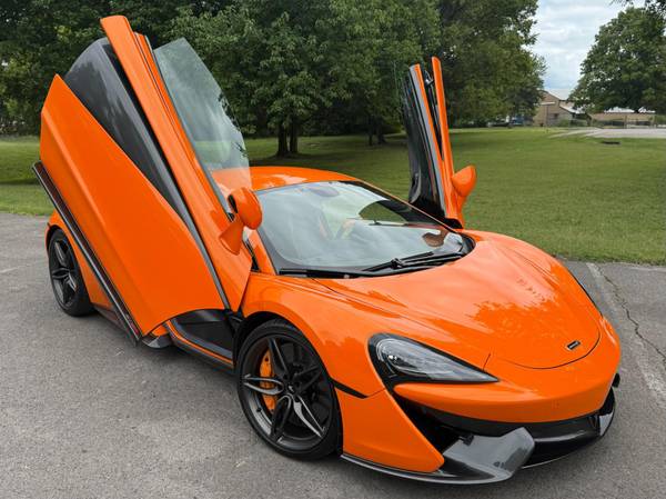 McLaren 570S with VIN: SBM13DAA7KW006704
