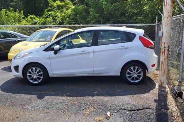 2013 Ford Fiesta S Hatchback