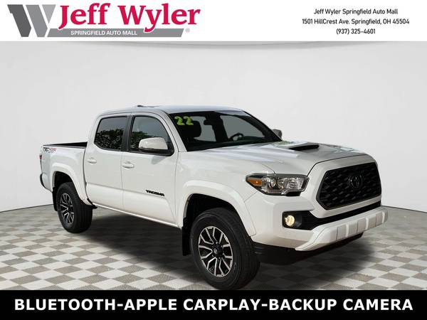 Toyota Tacoma with VIN: 3TMCZ5AN8NM488760
