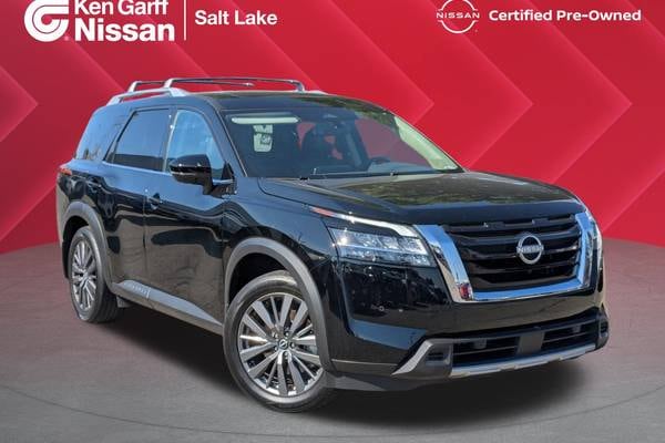 2024 Nissan Pathfinder SL